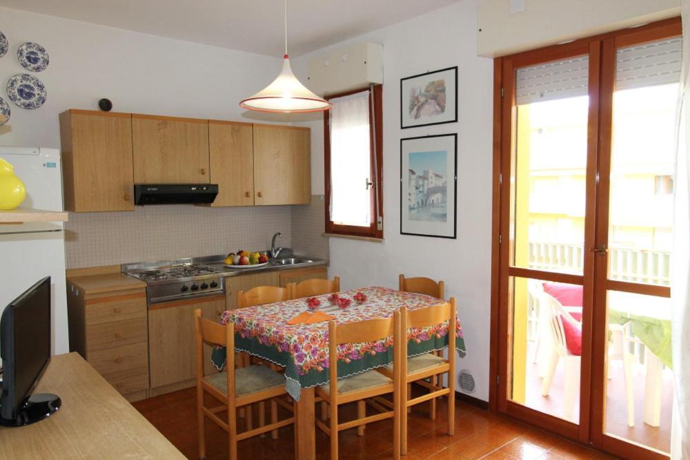 Residence Valbella Con Piscina Bibione Eksteriør billede