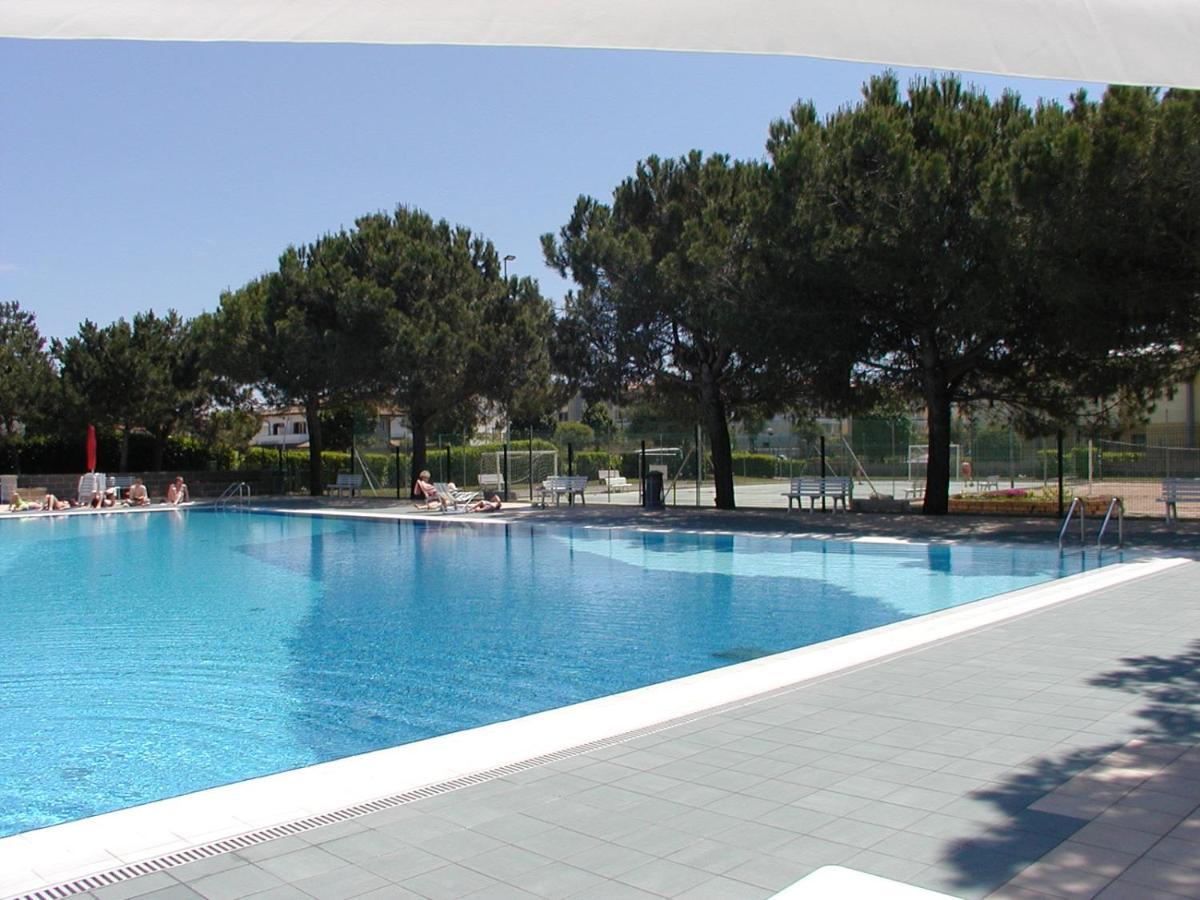 Residence Valbella Con Piscina Bibione Eksteriør billede
