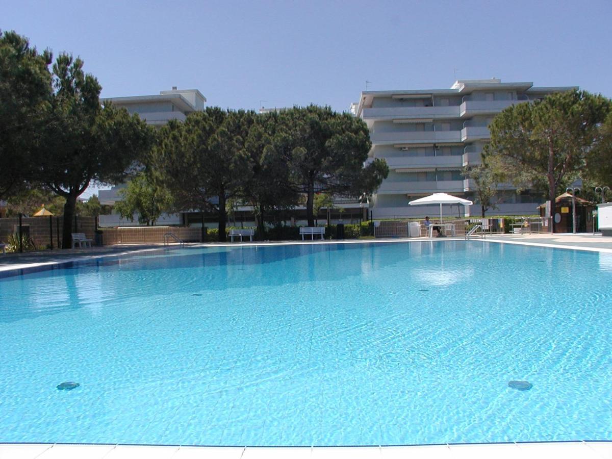 Residence Valbella Con Piscina Bibione Eksteriør billede